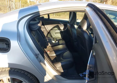 2014 Volvo S60 T5 from USA, damaged, VIN YV1612FS5E2271735